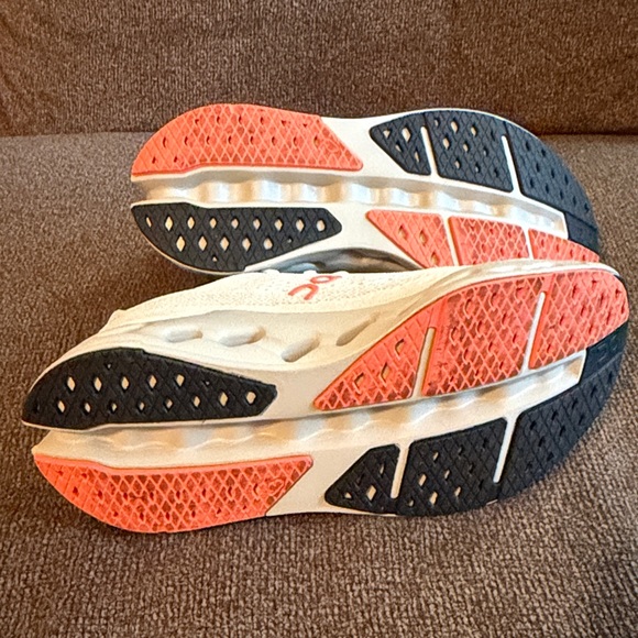 ON Running Cloudsurfer Max - Picture 3 of 5